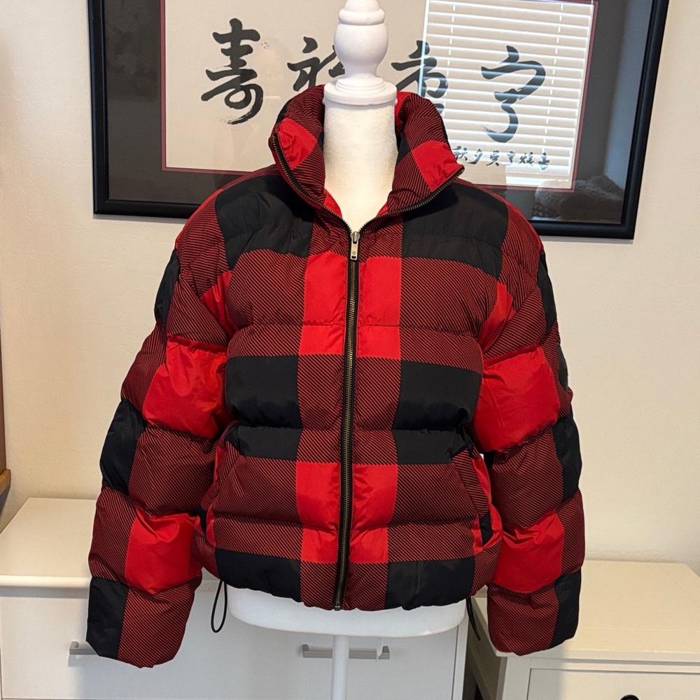 NEW Woolrich Red and Black Checkered Puffer Jacket